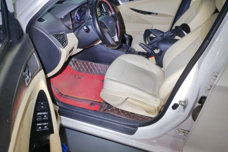 Used Changan Eado 2016 1.6L Manual Fashion Edition
