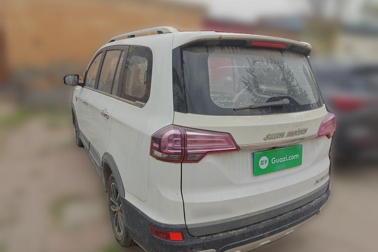 Used SWM X3 2017 1.6L Manual Fashion Model
