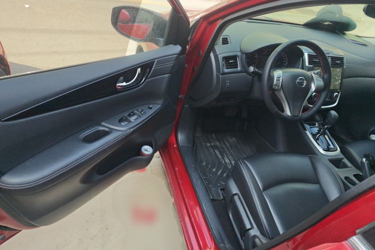 Used Nissan Tiida 2016 1.6L CVT Cool Dynamic Edition