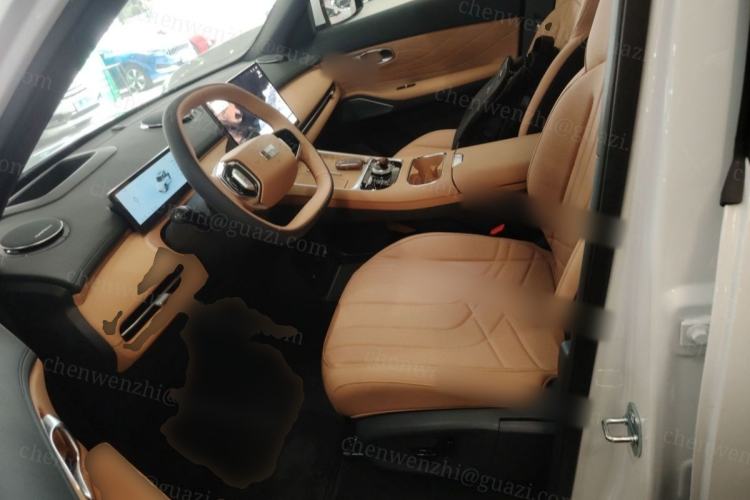 Used Geely Galaxy Galaxy Xingjian 7 EM-i 2025 120km Exploration+ Version
