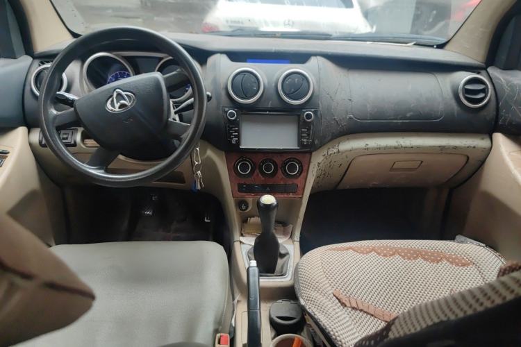 Used CHANGAN KAICHENG Ounuo S 2012 1.3L Standard Version Center Console