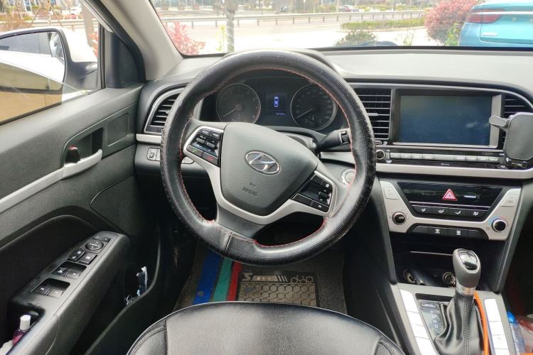 Used Hyundai Elantra (6th Generation / Lingdong) 2018 1.6L Automatic 15th Anniversary Special Edition Steering Wheel