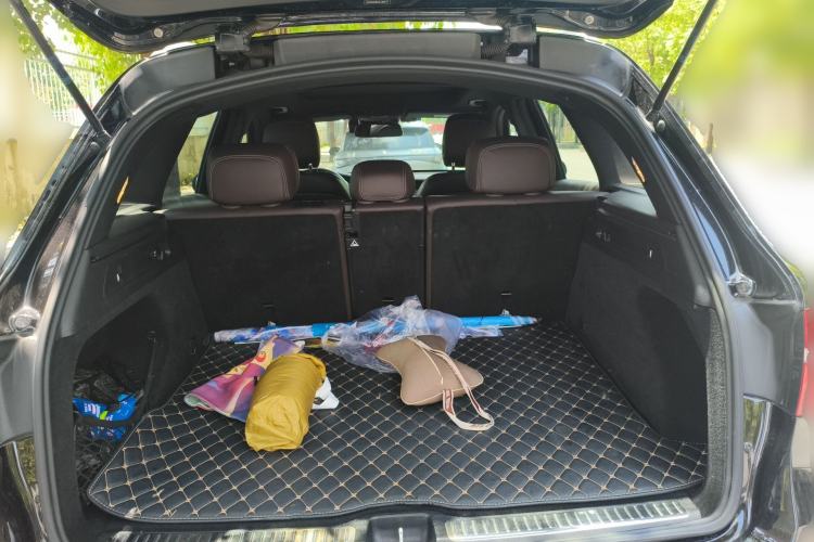 Used Mercedes-Benz GLC 2018 Facelift GLC 260 4MATIC Luxury Edition
