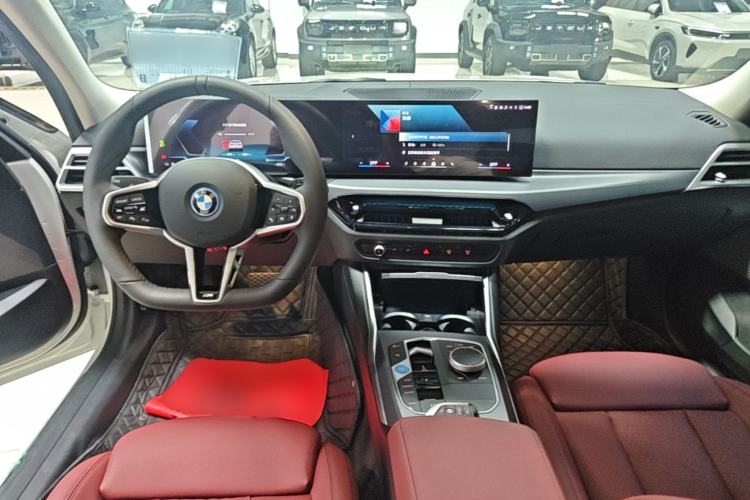 Used BMW i3 2025 eDrive 35 L
