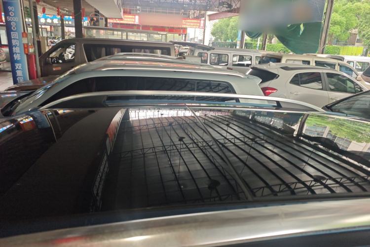 Used Roewe RX5 2016 20T Two-Wheel Drive Automatic Internet Smart Edition Roof