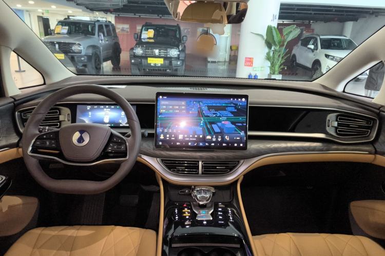 Used Denza D9 2024 DM-i 1050 Luxury Model