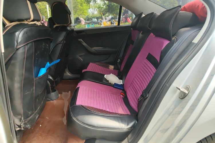 Used Volkswagen Santana 2015 1.6L Manual Fashion Edition
