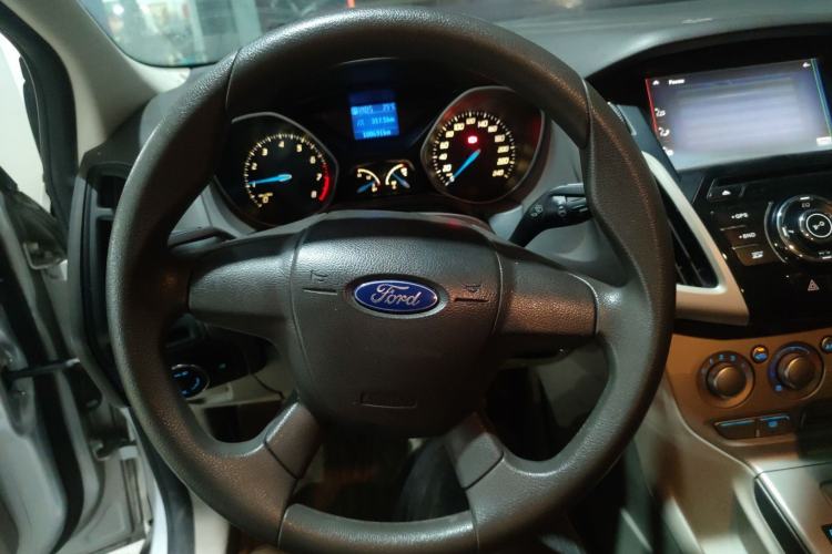 Used Ford Focus 2012 Sedan 1.6L Automatic Comfort Model
