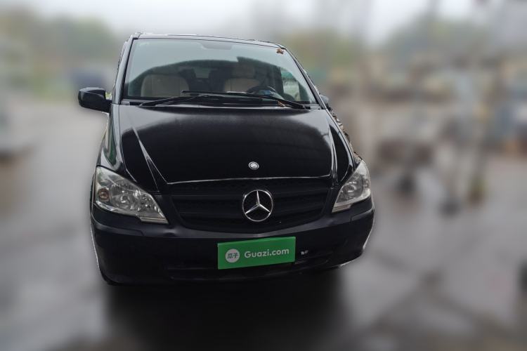Used Mercedes-Benz Vito 2011 2.5L 7-seater executive version Front