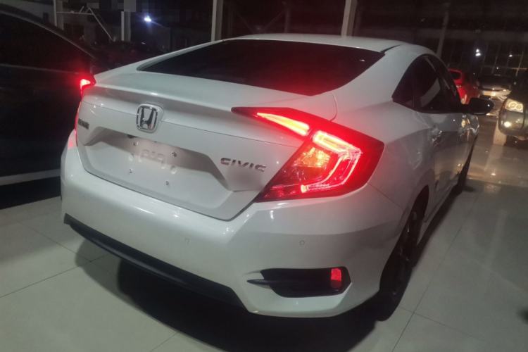 Used Honda Civic 2016 220TURBO CVT Luxury Edition
