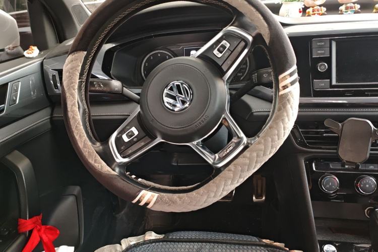 Used Volkswagen Tharu 2019 280TSI Two-Wheel Drive R-Line China V Standard Steering Wheel