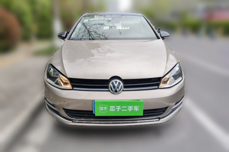 Used Volkswagen Golf 2017 1.6L Automatic Comfort Million-Vehicle Anniversary Edition Front