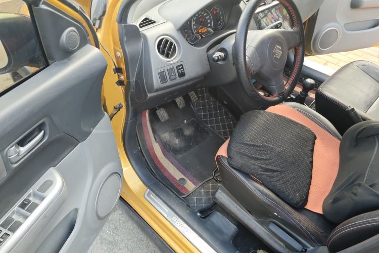 Used Suzuki Swift 2015 1.5L Manual Limited Edition Driver Seat