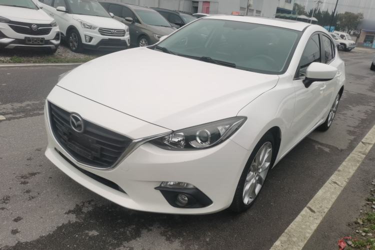 Used Mazda 3 Axela 2016 Hatchback 2.0L Automatic Sport Model