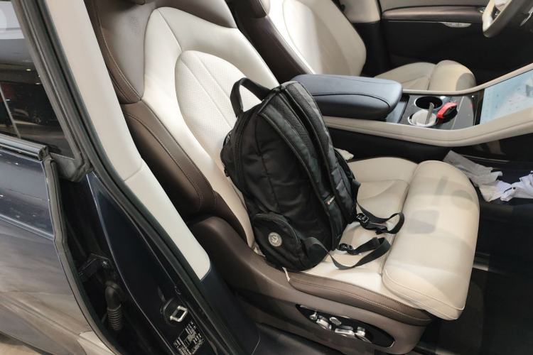 Used IM LS7 2023 100kWh Lux All-Wheel-Drive Version
