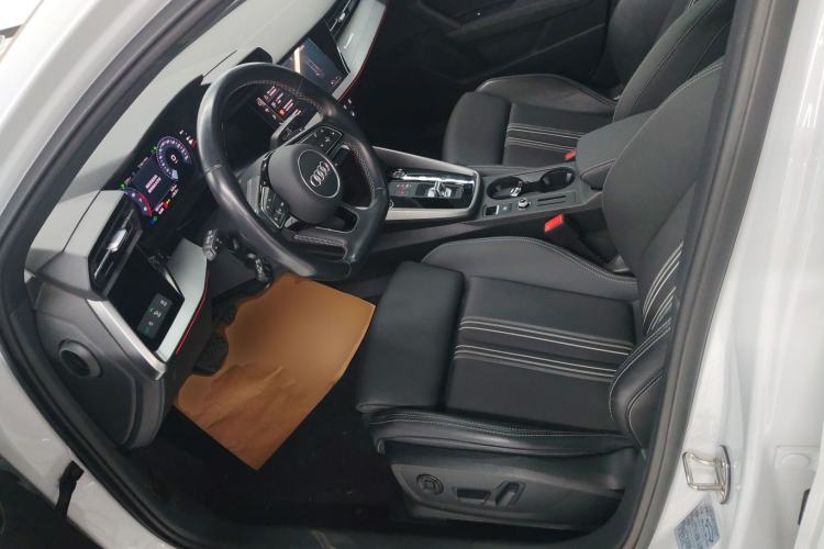 Used Audi A3 2024 Sportback 35 TFSI Fashionable Sports Model
