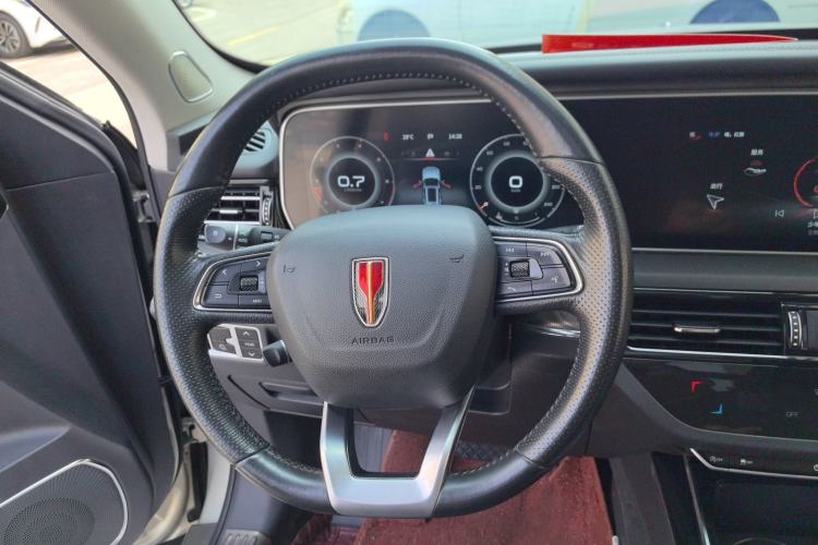 Used Hongqi HS5 2022 Facelifted Version 2.0T Smart Connect Flagship All-Wheel-Drive Edition
