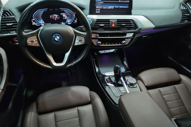 Used BMW iX3 2021 Leading Model Center Console