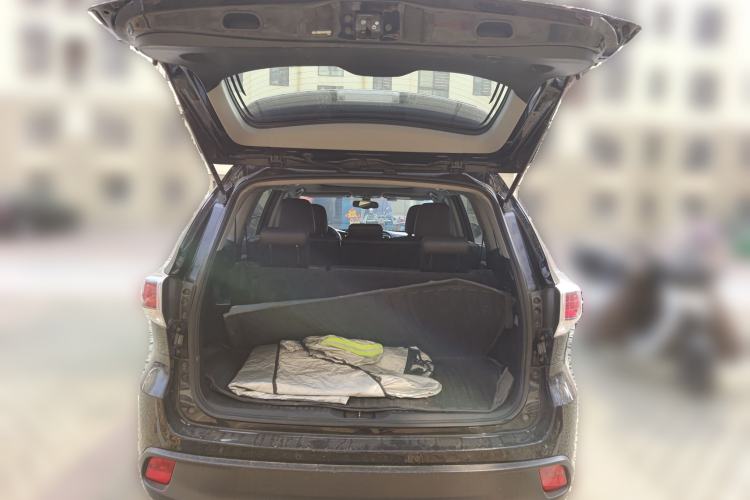 Used Toyota Highlander 2017 2.0T Two-Wheel Drive Luxury Edition 7 Seats