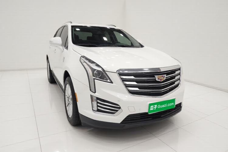 Used Cadillac XT5 2018 25T Luxury Model Front Right 45 Deg