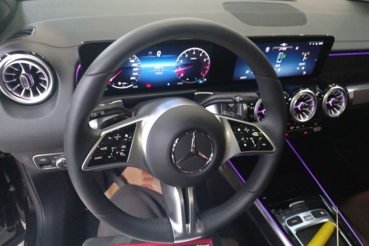 Used Mercedes-Benz GLB 2024 Refresh GLB 220 Fashion Edition Steering Wheel
