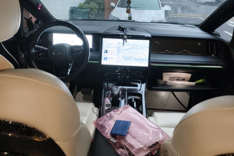 Used GAC Trumpchi M8 2023 Zongshi Series Dual-Motor YuZun Edition Center Console