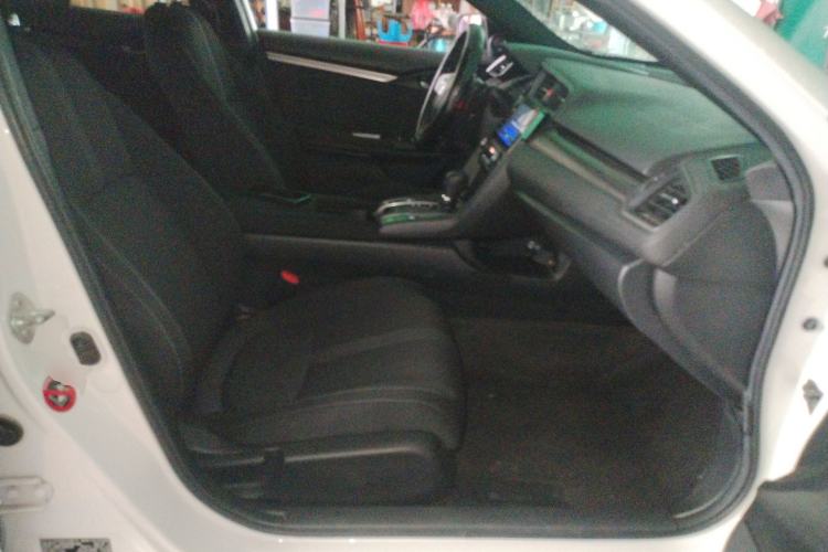 Used Honda Civic 2021 HATCHBACK 220TURBO CVT Trendy Cool Edition
