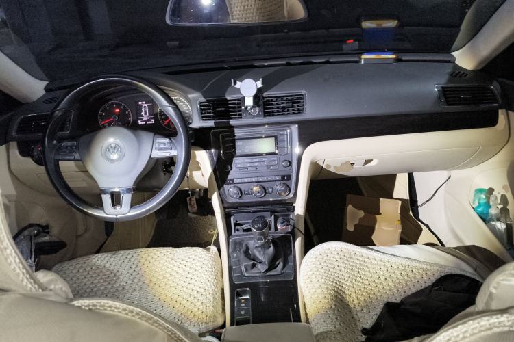 Used Volkswagen Passat 2014 1.4TSI Manual Prestige Edition Center Console