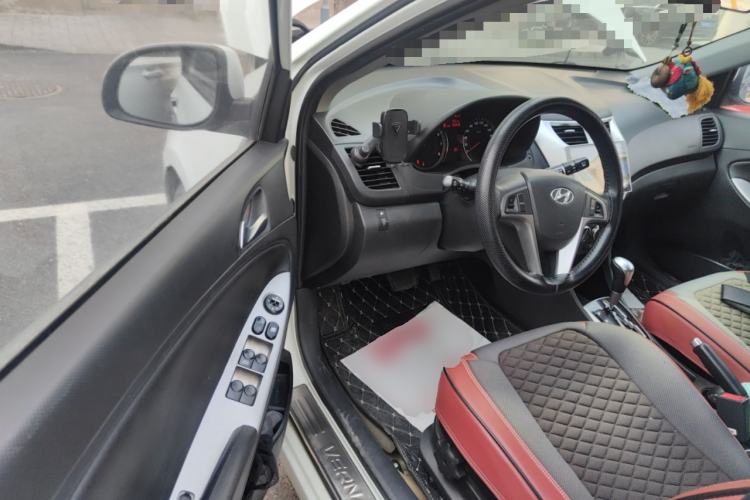 Used Hyundai Verna Ray 2014 1.6L Automatic TOP Driver Seat