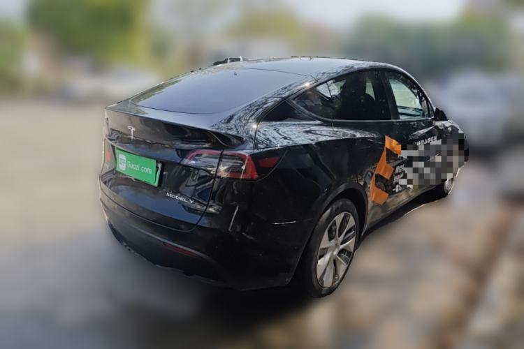 Used Tesla Model Y 2022 Long-Range All-Wheel-Drive Version