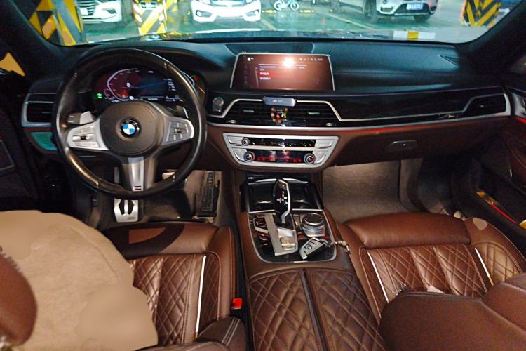 Used BMW 7 Series 2019 740Li Leading Model M Sport Package Center Console