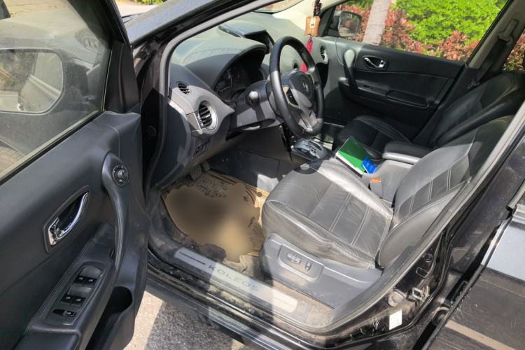 Used Renault Koleos 2012 2.5L 4x4 Comfort Edition with Navigation
