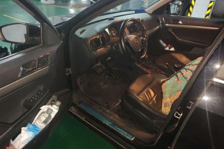 Used Volkswagen Lavida 2015 1.6L Automatic Comfort Edition