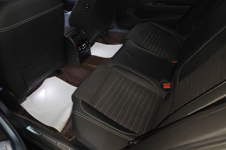 Used Volkswagen Magotan 2020 330TSI DSG Luxury Edition Left Rear Seat