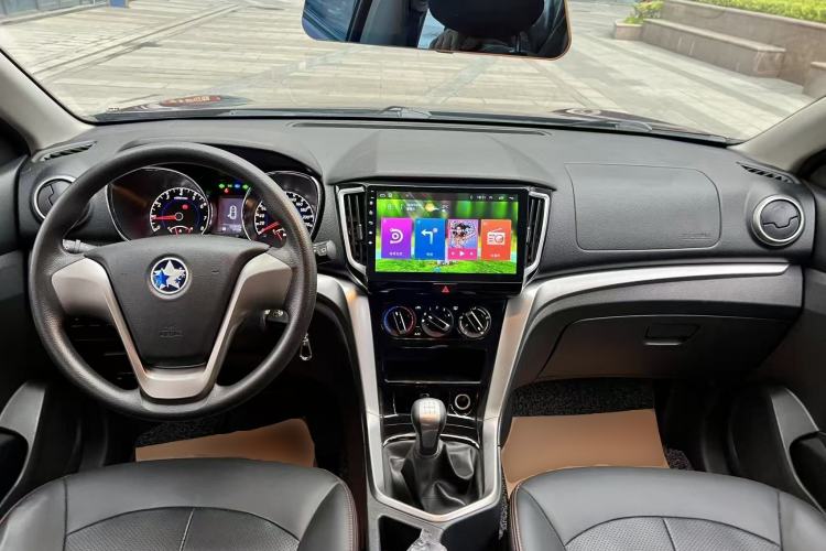 Used Venucia T70 2016 1.6L Manual Ruixing Edition
