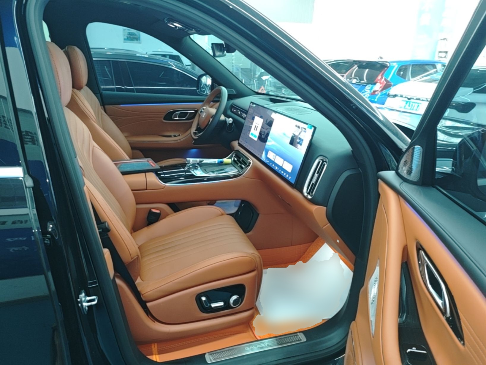 Geely Galaxy M9 2025 Model 210km Four-Wheel-Drive Leading Edition — снимка 19