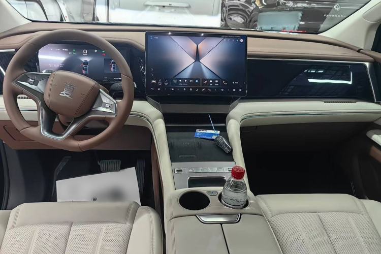 Used BYD Xia 2025 DM-i 1.5T 180km Beyond Edition
