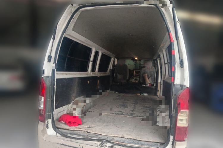 Used Foton Scenic G7 2017 2.0L Long-Wheelbase Commercial Van High Roof 6-Seater 4Q20M