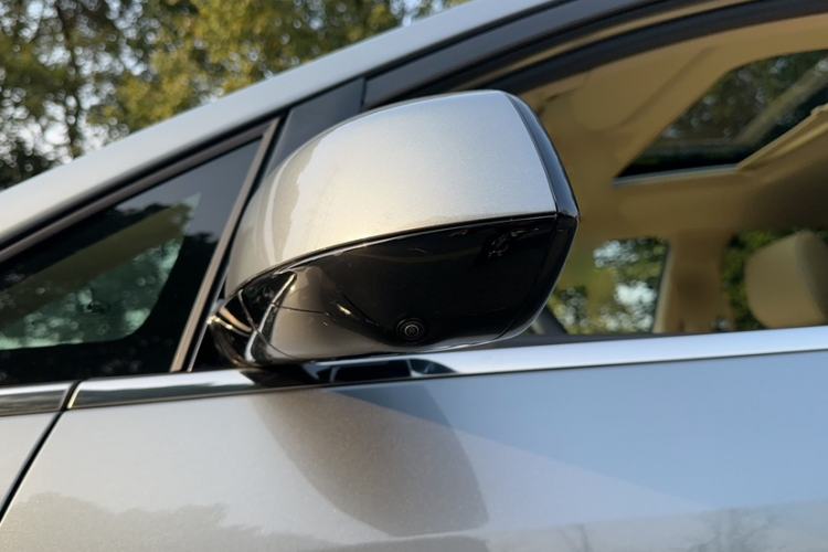 Used Buick GL8 2023 Land Executive Class 652T Luxury Model
