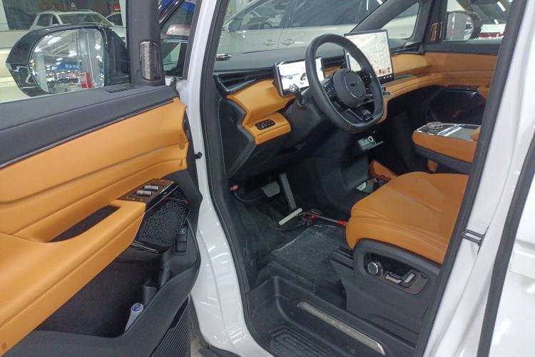 Used Geely Galaxy LEVC L380 2025 650 km Flagship Edition All-Wheel Drive