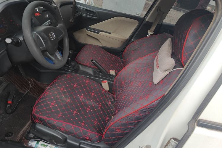 Used Honda City 2015 1.5L manual Comfort version