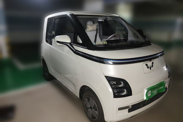 Used Wuling Air ev 2023 - Four Seats - Advanced Edition Front Right 45 Deg