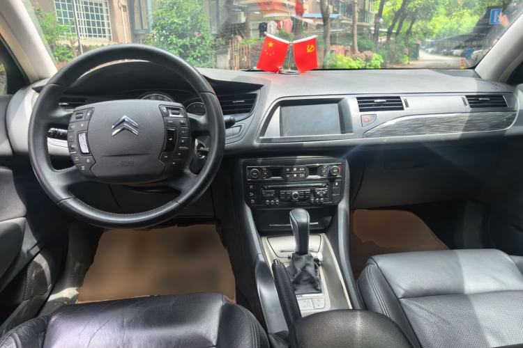 Used Citroen C5 2012 2.3L Automatic Prestige Edition Center Console