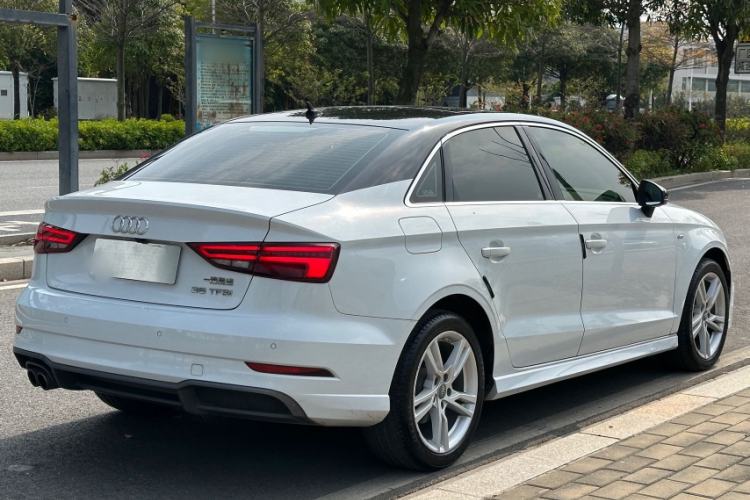 Used Audi A3 2019 Limousine 35 TFSI Fashion Edition China VI Emission Standard
