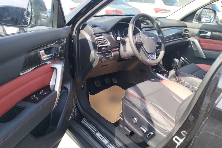 Used Haval H2 2017 Blue Label 1.5T Manual Two-Wheel Drive Luxury Model