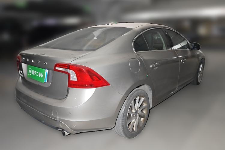 Used Volvo S60 2015 S60L 2.0T Zhiyuan Edition