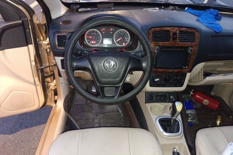 Used Dongfeng Fengon Fengon 2013 1.3L Manual Deluxe Edition DK13-08
