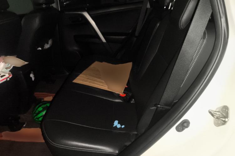 Used Toyota RAV4 2019 2.0L CVT Two-Wheel Drive Pioneer Edition China VI Standard