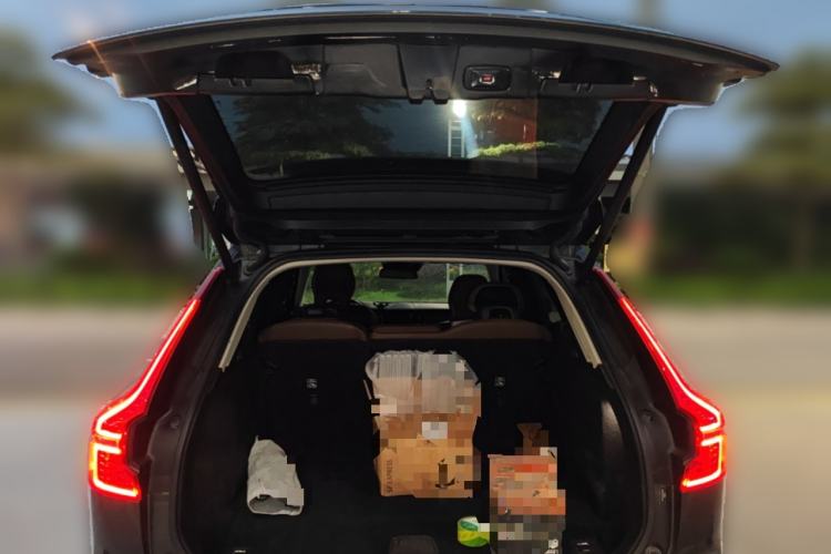 Used Volvo XC60 2019 T5 4x4 Smart Edition China VI Standard Trunk