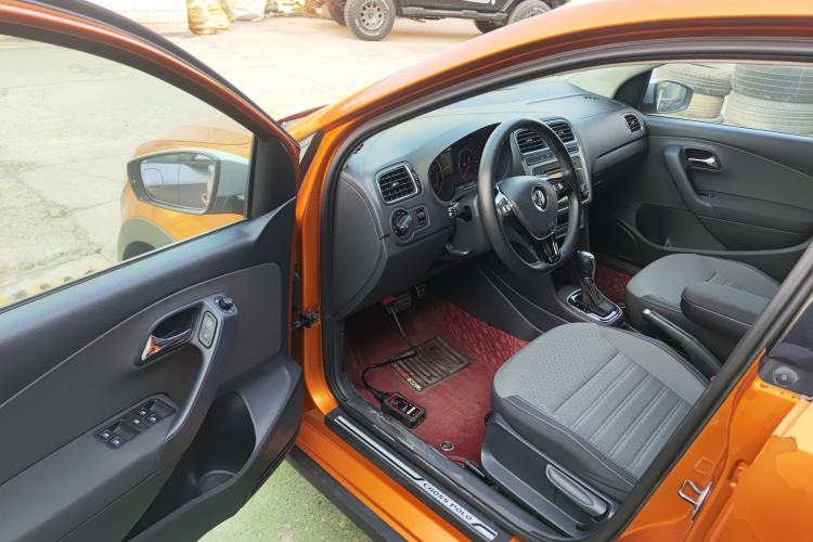 Used Volkswagen Polo 2014 1.6L Cross Polo Automatic